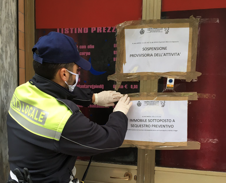 Copertina per Riapre il centro massaggi con carenze sanitarie, immobile sequestrato e centro chiuso per cinque giorni